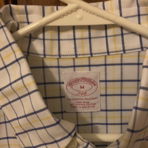 Brooks Brothers Button Down Shirt. Medium. - Picture 2 of 4